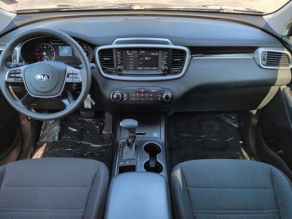 Used 2020 Kia Sorento LX AWD/4WD image 15