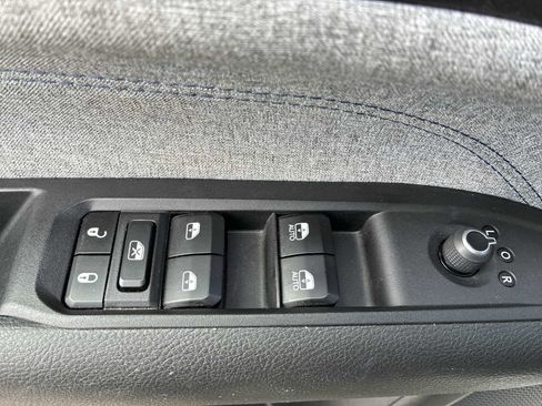 Used 2024 Jeep Compass Latitude AWD/4WD image 15