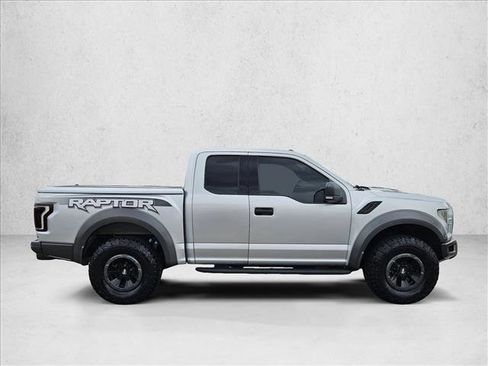 Used 2017 Ford F150 Raptor w/ Exterior Graphics Package image 4