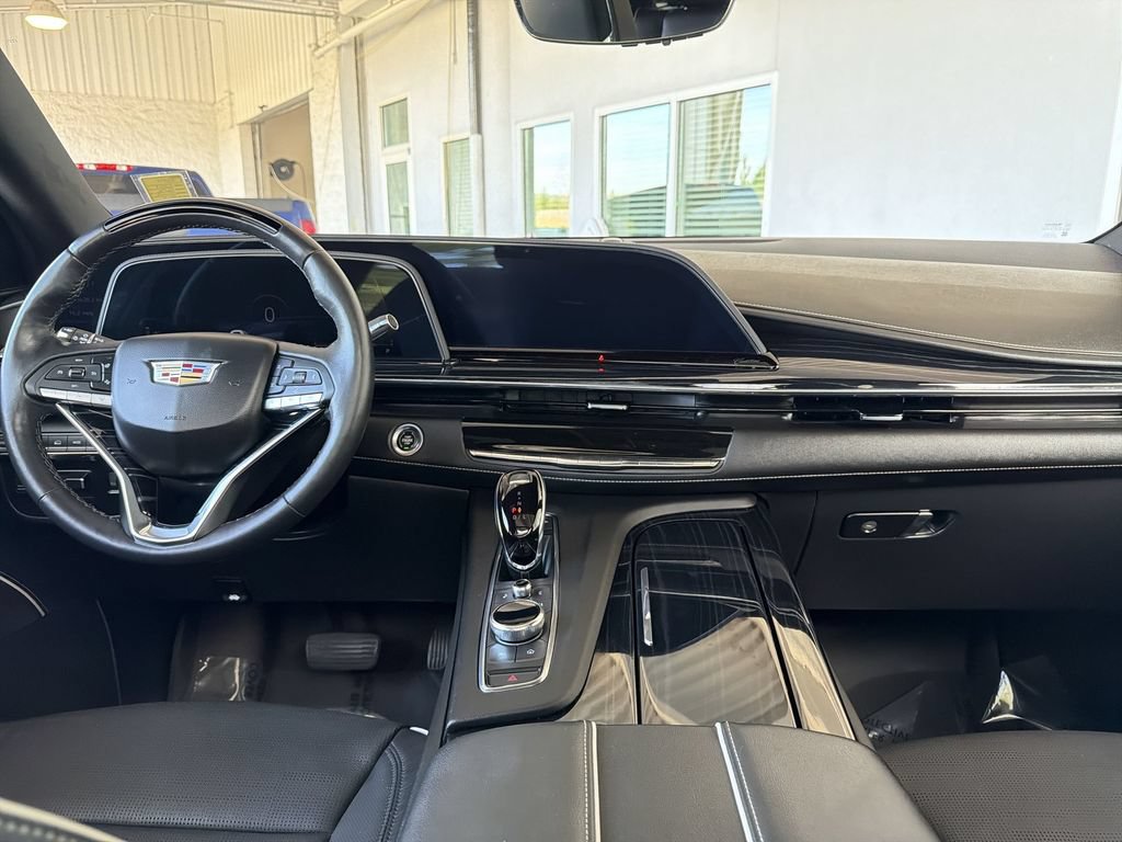 Certified 2023 Cadillac Escalade Sport w/ LPO, ONYX Package AWD/4WD image 22