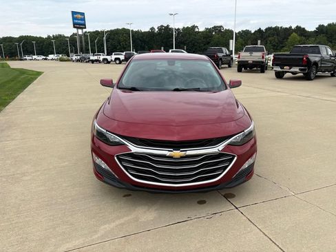 Used 2019 Chevrolet Malibu LT w/ Driver Confidence Package FWD image 9