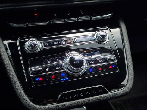 Used 2022 Lincoln Corsair AWD w/ Premium Package image 31