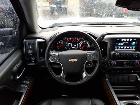 Used 2017 Chevrolet Silverado 1500 LTZ w/ LTZ Plus Package AWD/4WD image 14