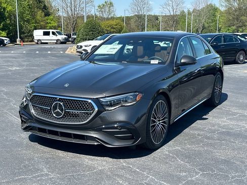 New 2026 Mercedes-Benz E 450 4MATIC Sedan image 3