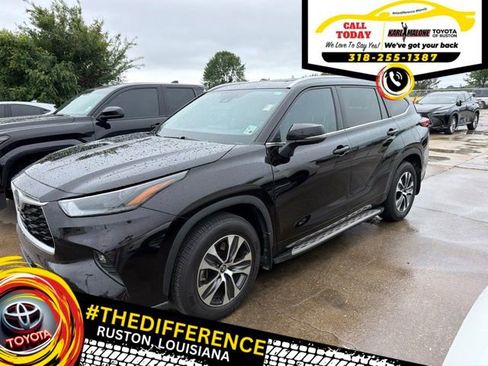 Used 2022 Toyota Highlander XLE FWD image 1