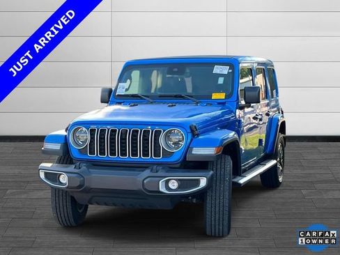Used 2025 Jeep Wrangler Unlimited Sahara w/ Safety Group AWD/4WD image 7