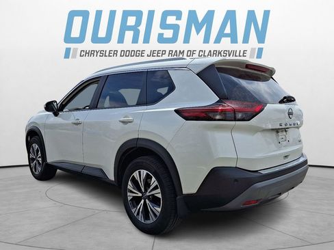 Used 2023 Nissan Rogue SV w/ SV Premium Package image 4