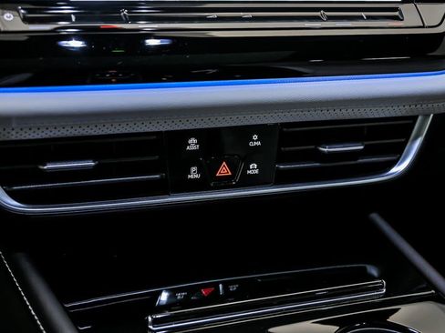 Certified 2025 Volkswagen Atlas Cross Sport SEL Premium R-Line AWD/4WD image 22