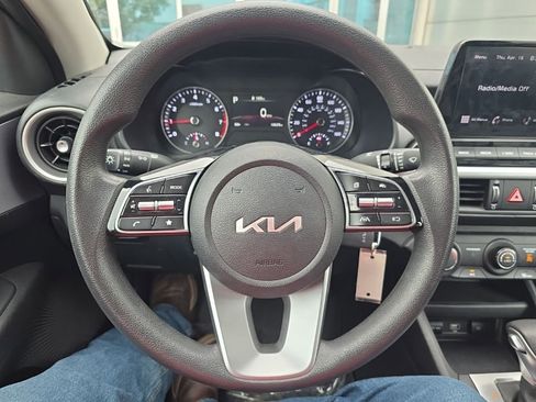 Used 2024 Kia Forte LXS FWD image 18