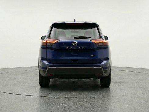 Used 2025 Nissan Rogue SV image 7