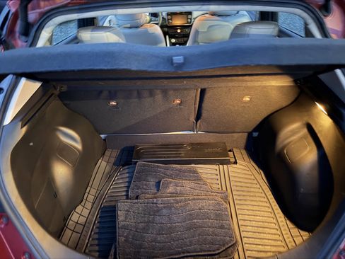 Used 2019 Nissan Leaf SL w/ SL Technology Package image 37