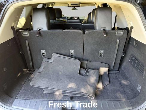 Used 2023 Nissan Pathfinder SL AWD/4WD image 8