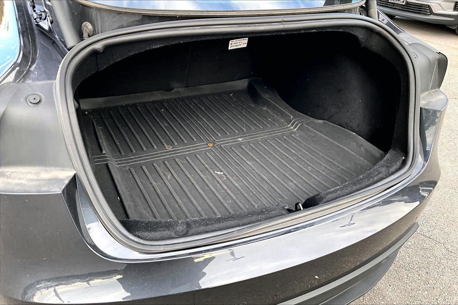 Used 2025 Tesla Model 3 Long Range AWD/4WD image 4