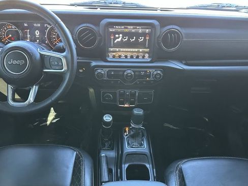 Used 2022 Jeep Gladiator Overland AWD/4WD image 15