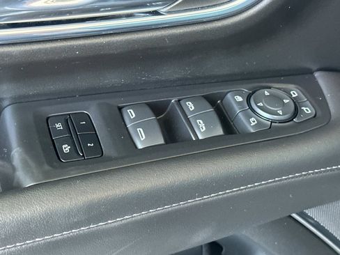 Used 2023 Chevrolet Tahoe Z71 w/ Z71 Off-Road Package AWD/4WD image 12