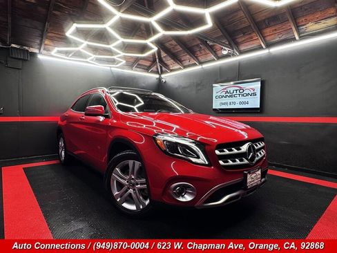 Used 2018 Mercedes-Benz GLA 250 w/ Premium Package image 1