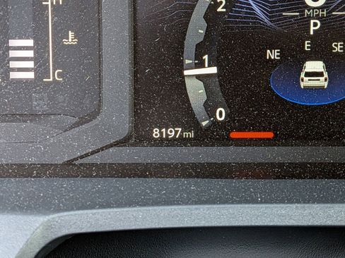 Used 2025 Toyota 4Runner SR5 AWD/4WD image 22