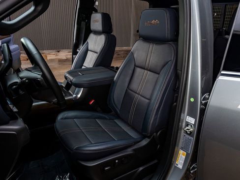 Used 2026 Chevrolet Silverado 3500 High Country w/ High Country Premium Package AWD/4WD image 30