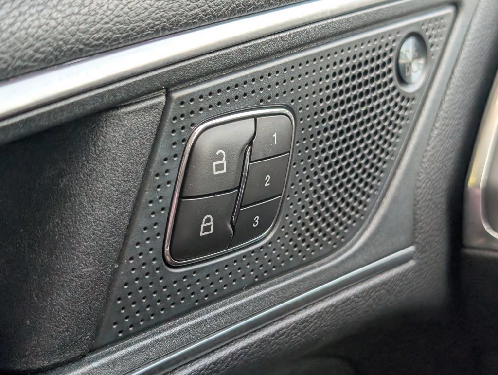 Used 2024 Ford Edge Titanium AWD/4WD image 11