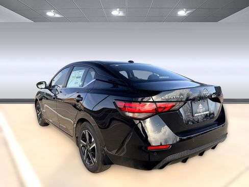 New 2025 Nissan Sentra SV image 3