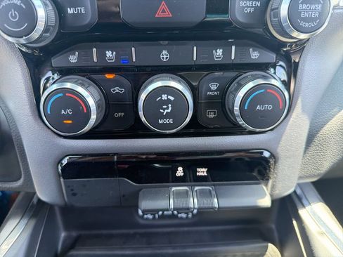 Used 2024 RAM 1500 Laramie AWD/4WD image 16
