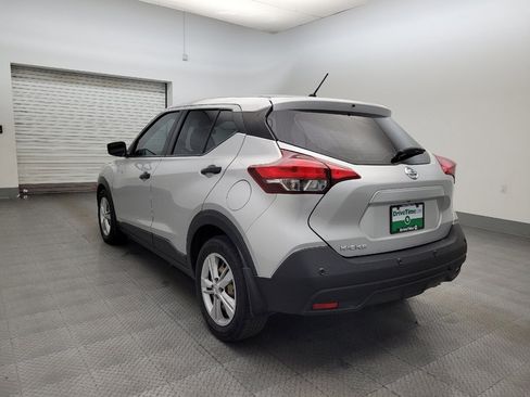Used 2020 Nissan Kicks S image 5