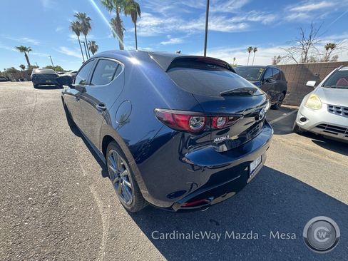 Used 2020 MAZDA MAZDA3 Hatchback w/ Preferred Package FWD image 5
