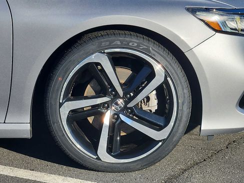 Used 2021 Honda Accord Sport Special Edition image 8