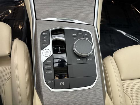 Used 2025 BMW 330i xDrive Sedan w/ Parking Assistance Package image 23