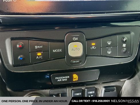 Used 2018 Nissan Leaf SL w/ SL Technology Package FWD image 16