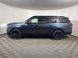 New 2025 Lincoln Navigator L Reserve w/ Jet Appearance Package video 2