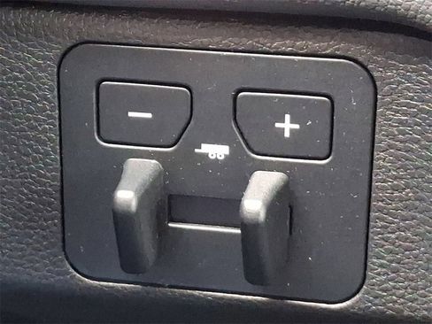 Used 2024 Toyota Tundra Limited image 25