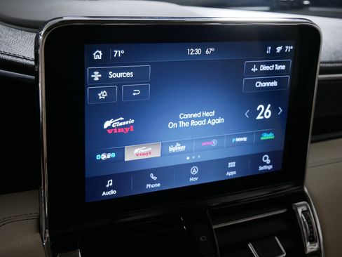 Used 2021 Lincoln Navigator L Reserve image 23