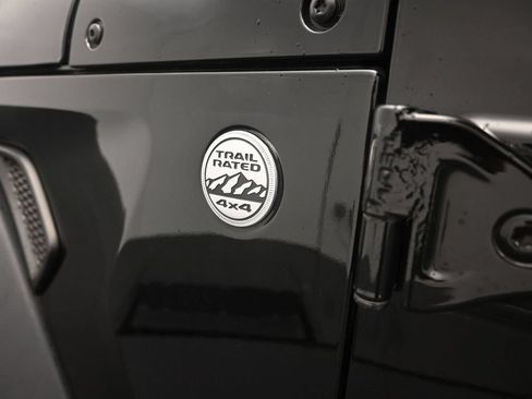 Used 2018 Jeep Wrangler Unlimited Sport S AWD/4WD image 11