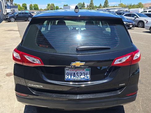 Used 2021 Chevrolet Equinox LS AWD/4WD image 3
