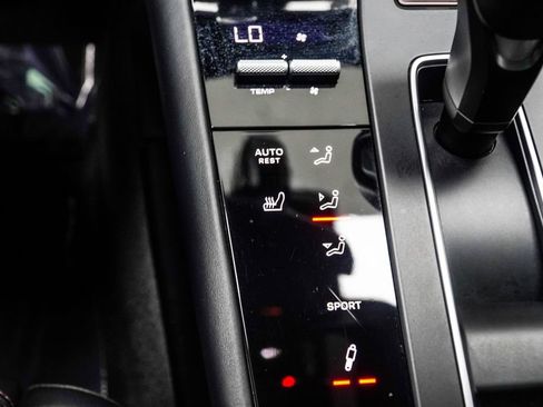 Used 2023 Porsche Macan S AWD/4WD image 26