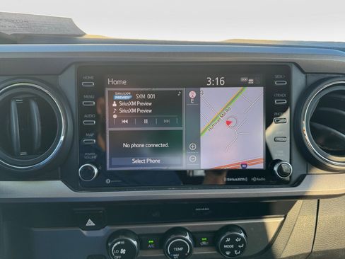 Used 2020 Toyota Tacoma SR5 image 20