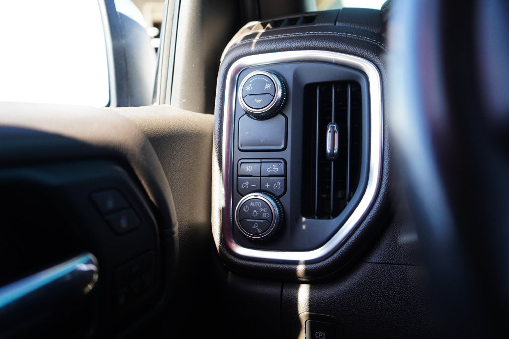 Used 2019 GMC Sierra 1500 SLT w/ SLT Premium Plus Package RWD image 33