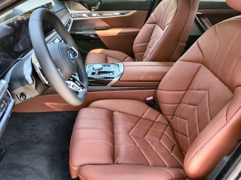 New 2026 BMW i7 xDrive60 image 16