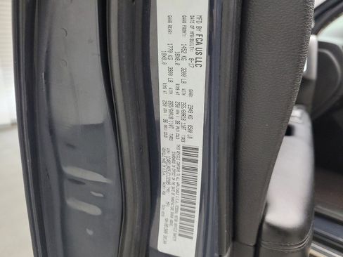 Used 2018 Dodge Durango SXT w/ Quick Order Package 2BB AWD/4WD image 33