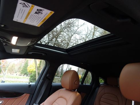 Used 2021 Mercedes-Benz GLC 300 GLC 300 image 16