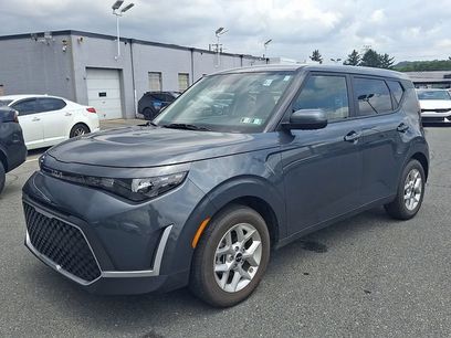 Used 2024 Kia Soul LX w/ Option Group 015