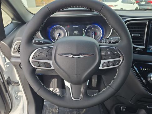 New 2026 Chrysler Voyager LX FWD image 24