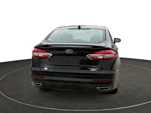 Used 2019 Ford Fusion Titanium image 5