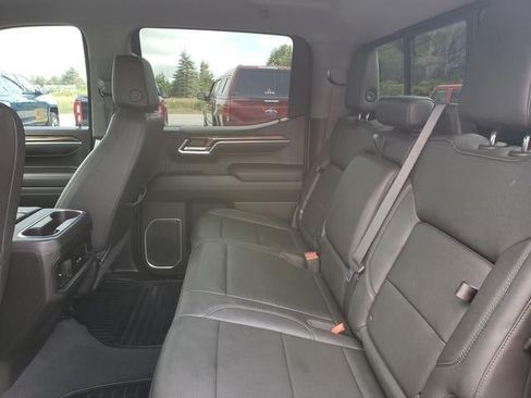 Used 2022 Chevrolet Silverado 1500 LT w/ Z71 Off-Road Package AWD/4WD image 13