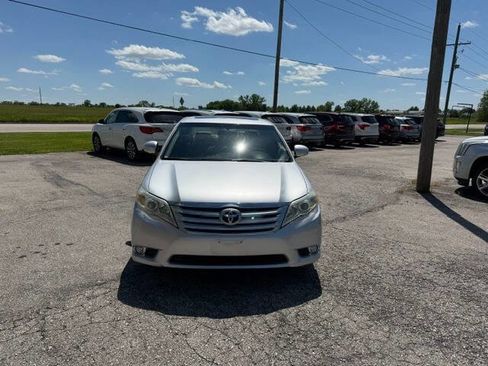 Used 2012 Toyota Avalon FWD image 2