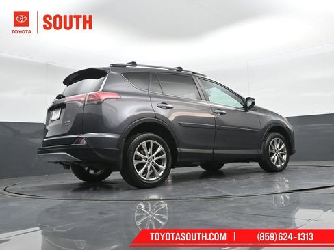 Used 2017 Toyota RAV4 Limited image 32