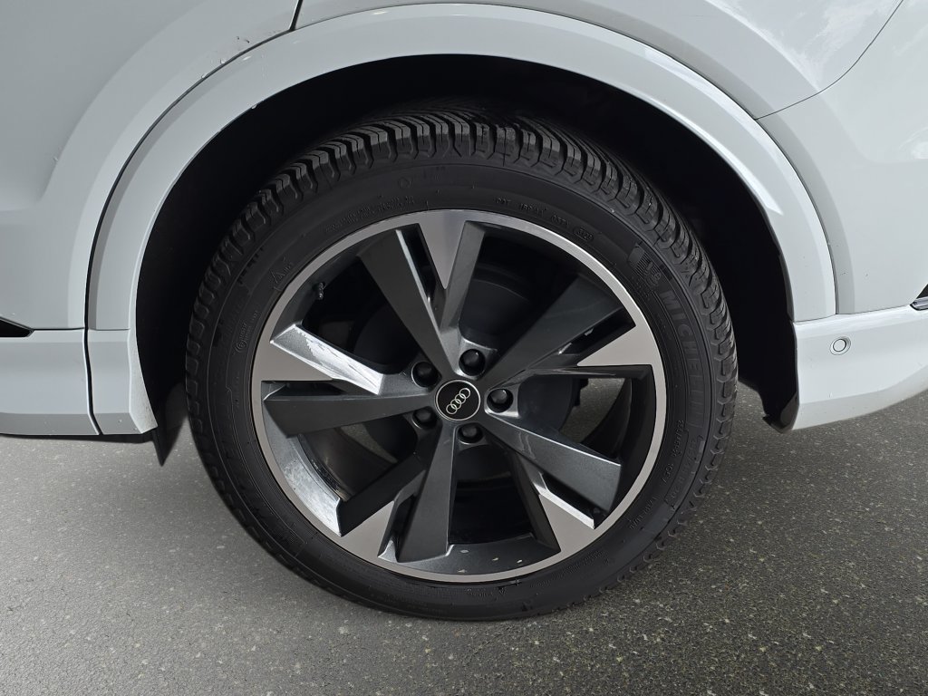 Certified 2023 Audi Q4 e-tron Premium Plus AWD/4WD image 34