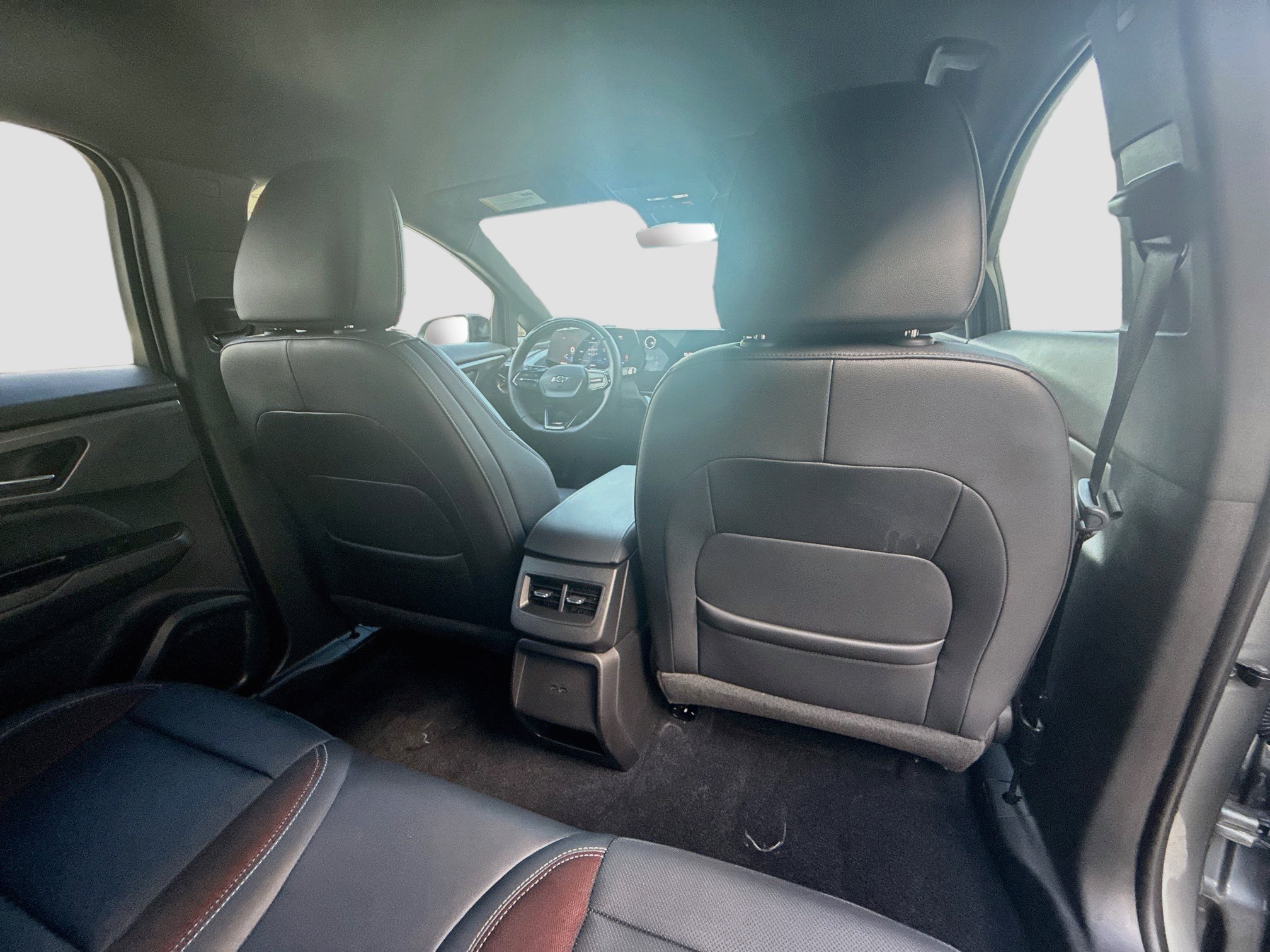 Used 2024 Chevrolet Equinox EV RS FWD image 28