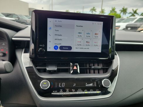 Used 2025 Toyota Corolla LE FWD image 21